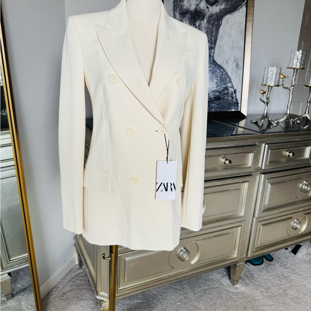 Zara Women's Ivory Double-Breasted Blazer
